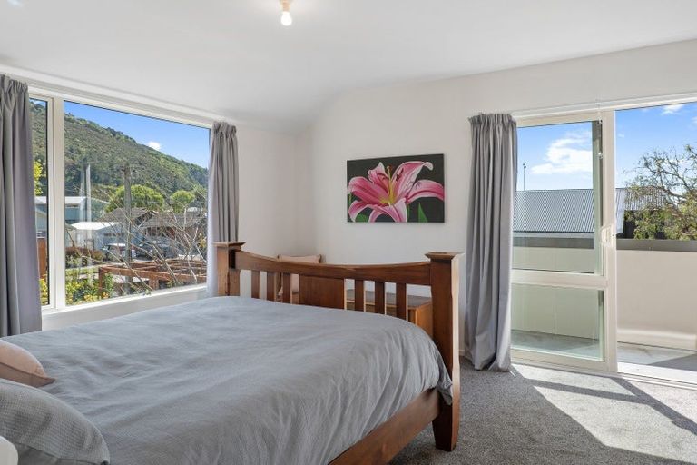 Photo of property in 33a Van Asch Street, Sumner, Christchurch, 8081