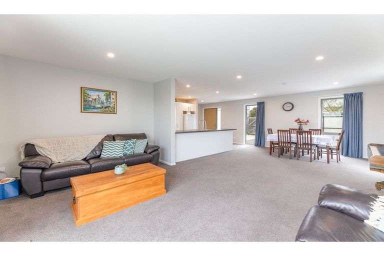 Photo of property in 34 Roberts Road, Hei Hei, Christchurch, 8042