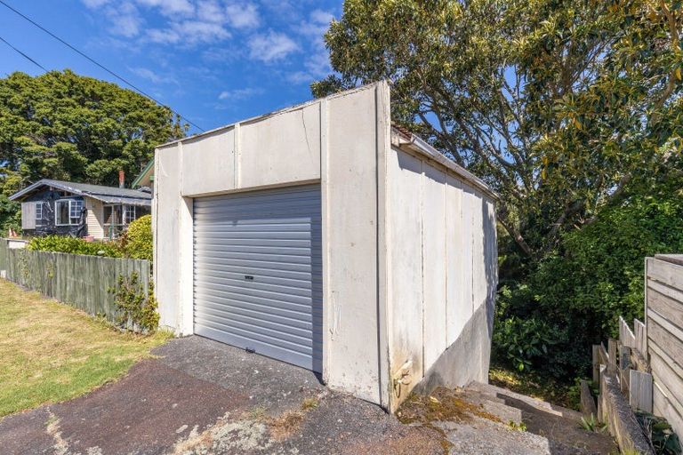 Photo of property in 29 Dorset Avenue, Westown, New Plymouth, 4310