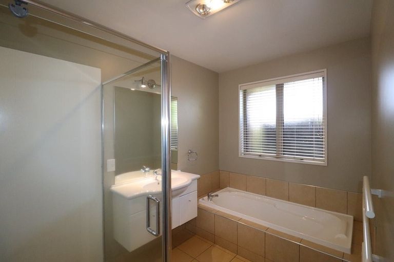 Photo of property in 14 Coolspring Way, Redwood, Christchurch, 8051