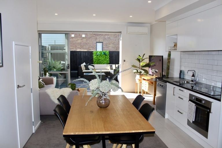 Photo of property in 22 Rangihina Road, Hobsonville, Auckland, 0616