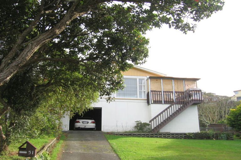 Photo of property in 51 Franklyn Road, Tawa, Wellington, 5028
