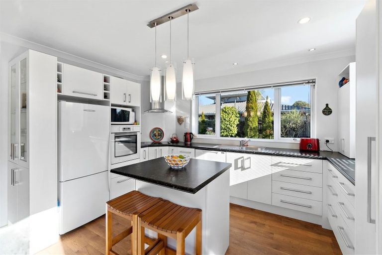 Photo of property in 11 Hanover Place, Ilam, Christchurch, 8041