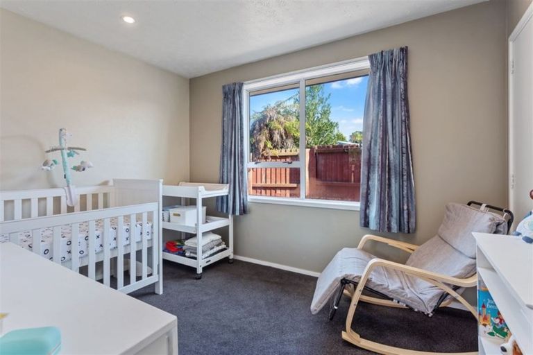 Photo of property in 2/12 Glenbyre Place, Bromley, Christchurch, 8062