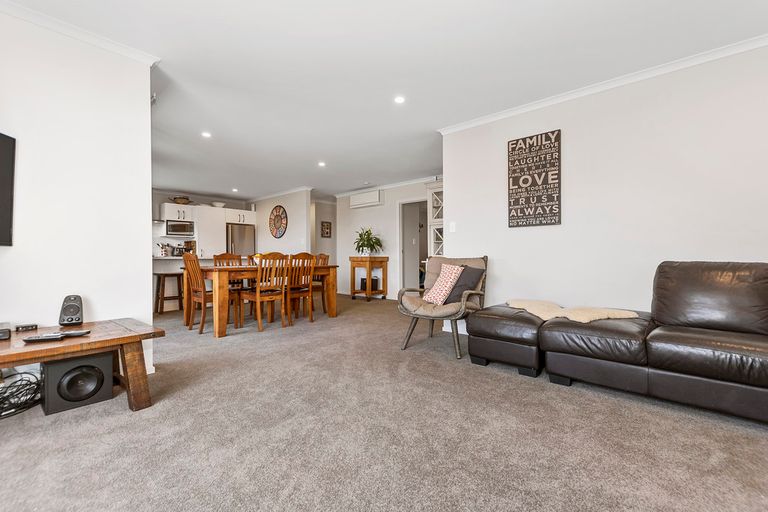Photo of property in 28 Utopia Park Heights, Welcome Bay, Tauranga, 3112