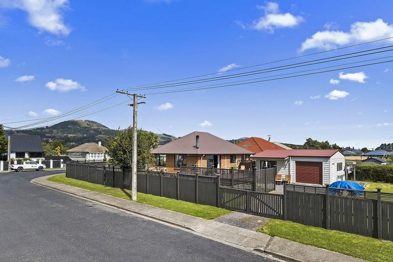 Photo of property in 6 Doon Street, Vauxhall, Dunedin, 9013