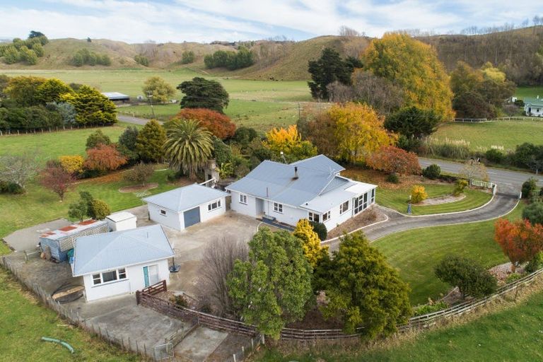 Photo of property in 698 Pohangina Road, Ashhurst, 4884