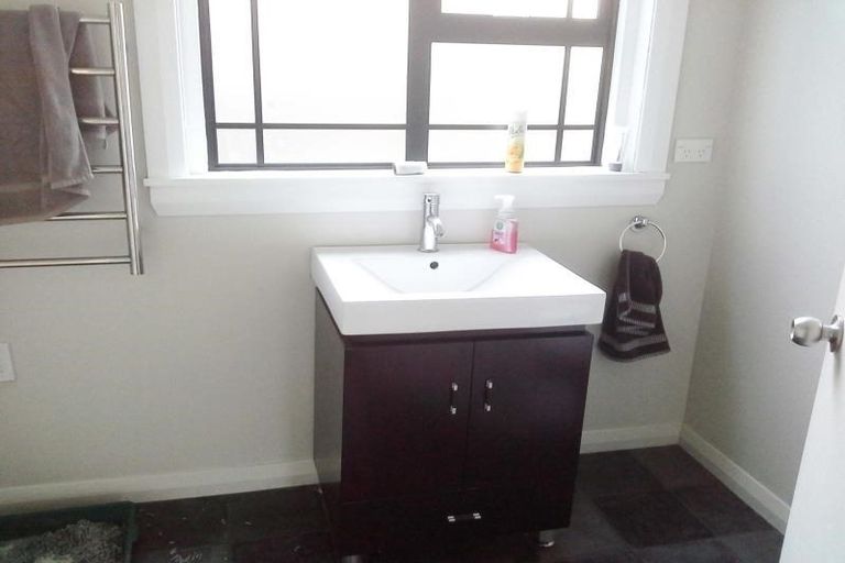 Photo of property in 7 Sanders Avenue, Westown, New Plymouth, 4310