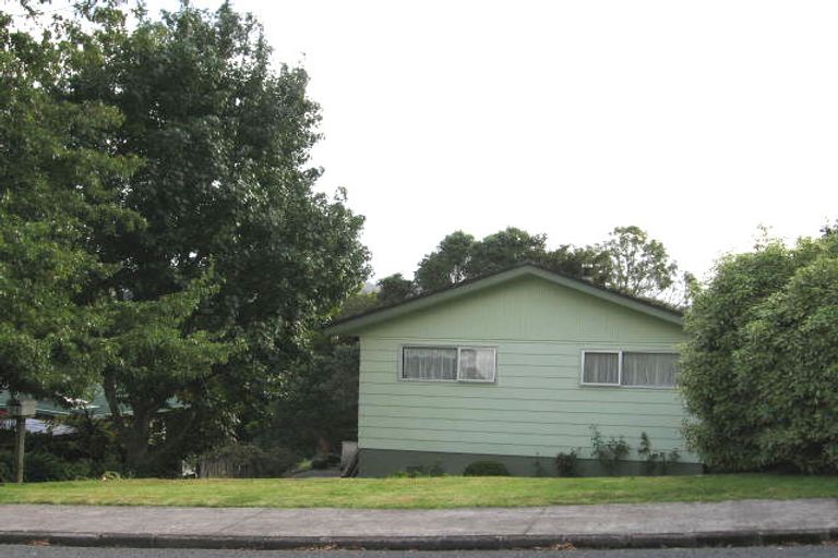 Photo of property in 23 Autumn Avenue, Glen Eden, Auckland, 0602