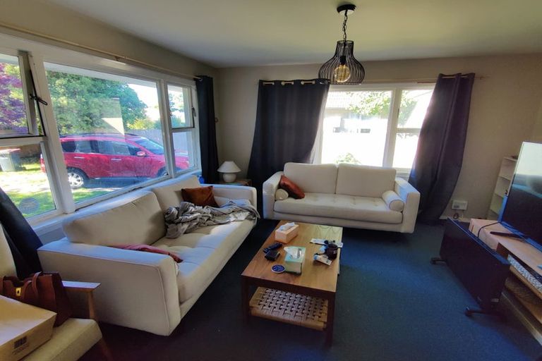 Photo of property in 20 Farquhars Road, Redwood, Christchurch, 8051