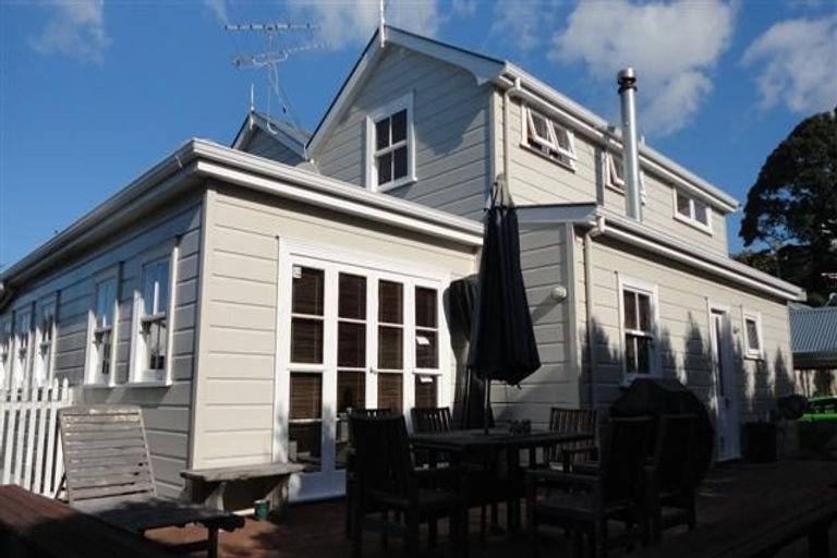 Photo of property in 5/14-26 Beach Road, Northcote Point, Auckland, 0627