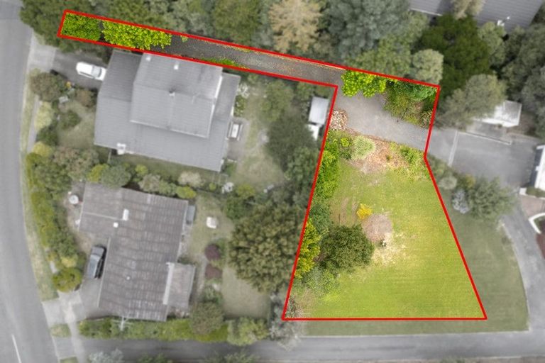 Photo of property in 18 Ngarara Road, Waikanae, 5036
