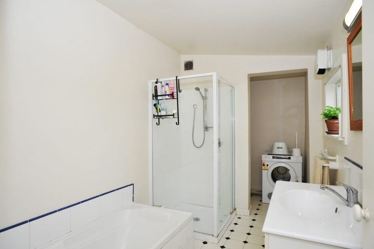 Photo of property in 64 Oxford Street, Lyttelton, 8082