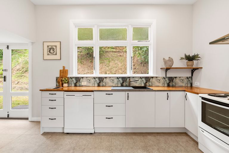 Photo of property in 95 Glen Road, The Glen, Dunedin, 9011