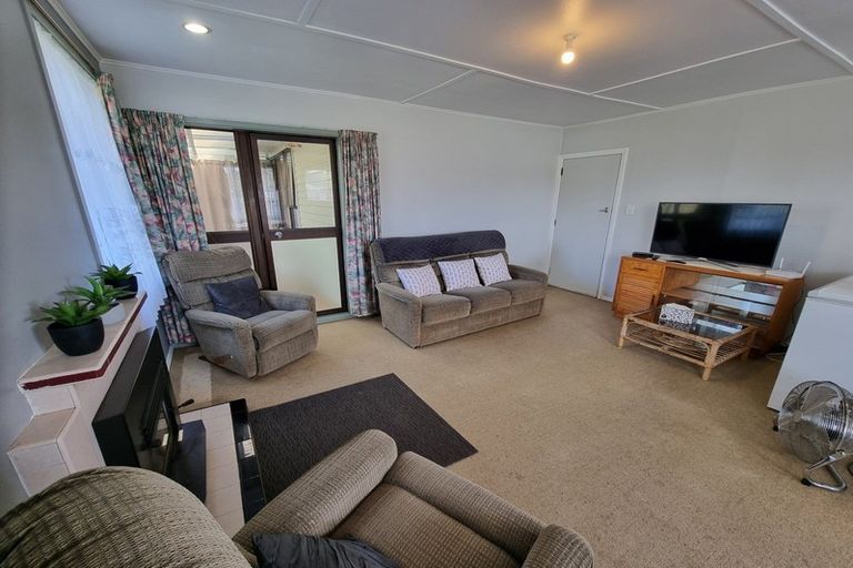 Photo of property in 30 Bridge Street, Eketahuna, 4900
