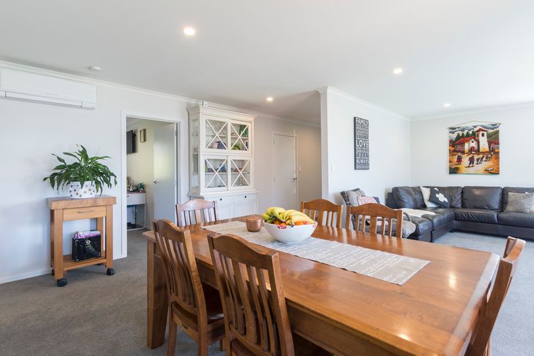 Photo of property in 28 Utopia Park Heights, Welcome Bay, Tauranga, 3112