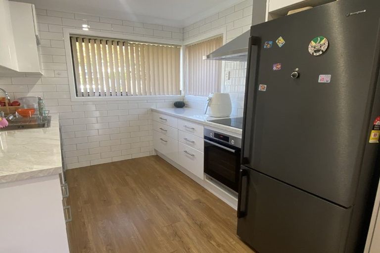 Photo of property in 1/6 Broadfell Avenue, Avonhead, Christchurch, 8042