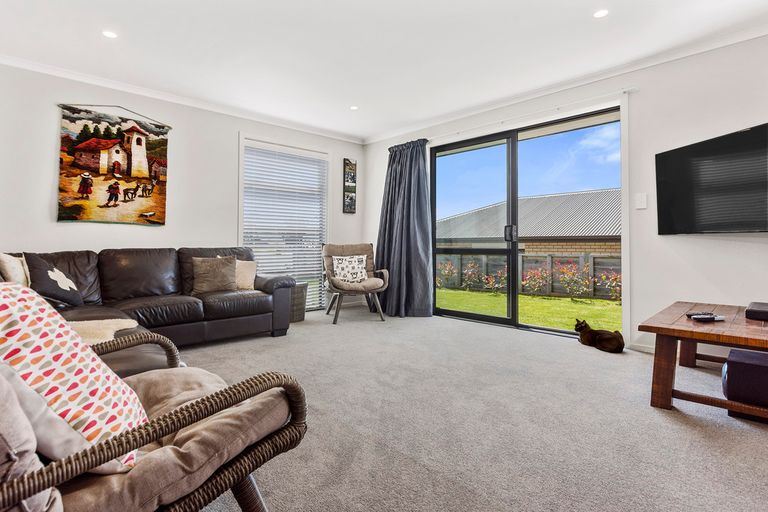 Photo of property in 28 Utopia Park Heights, Welcome Bay, Tauranga, 3112