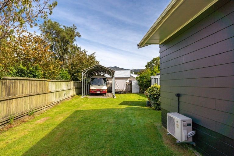 Photo of property in 4 Huia Street, Waikawa, Picton, 7220