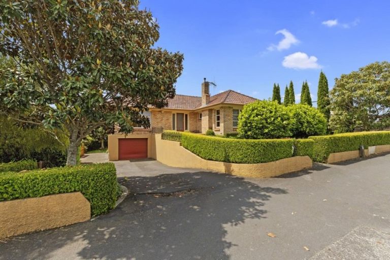 Photo of property in 43 Cambridge Road, Hillcrest, Hamilton, 3216