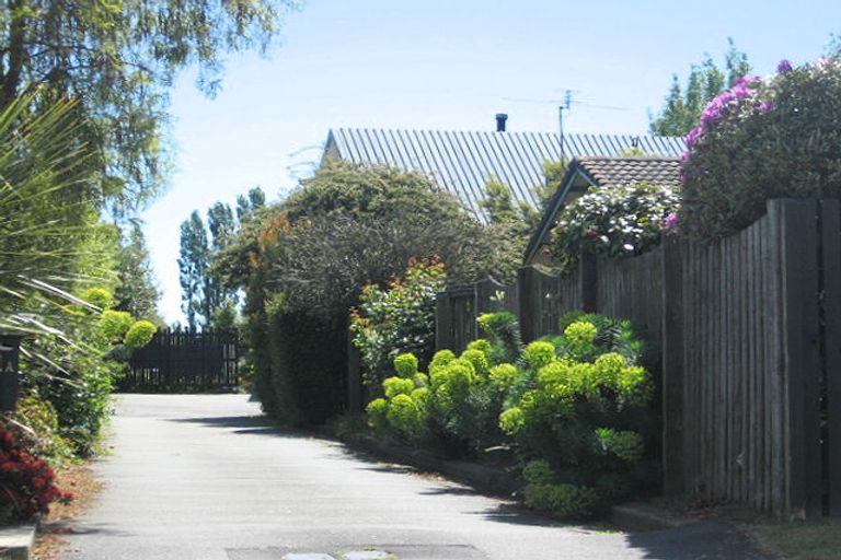 Photo of property in 51a Yellowstone Crescent, Burwood, Christchurch, 8083