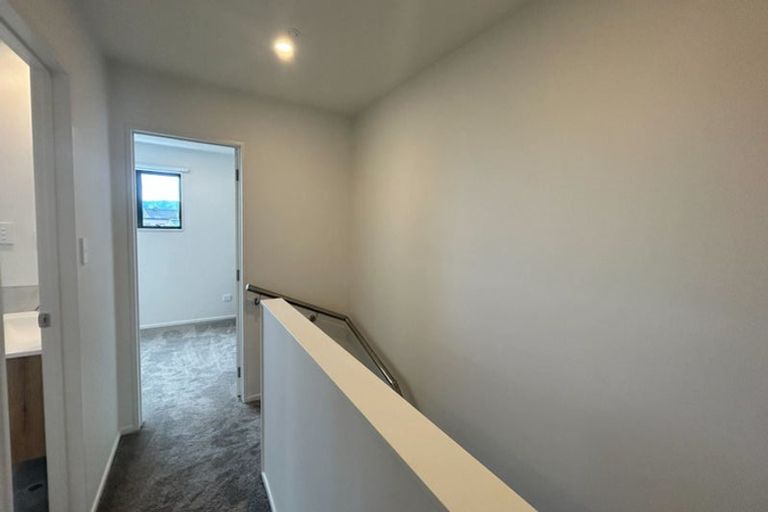 Photo of property in 6/26 Buscomb Avenue, Henderson, Auckland, 0610