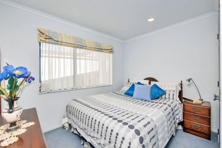 Photo of property in 33a Youngs Road, Papakura, 2110