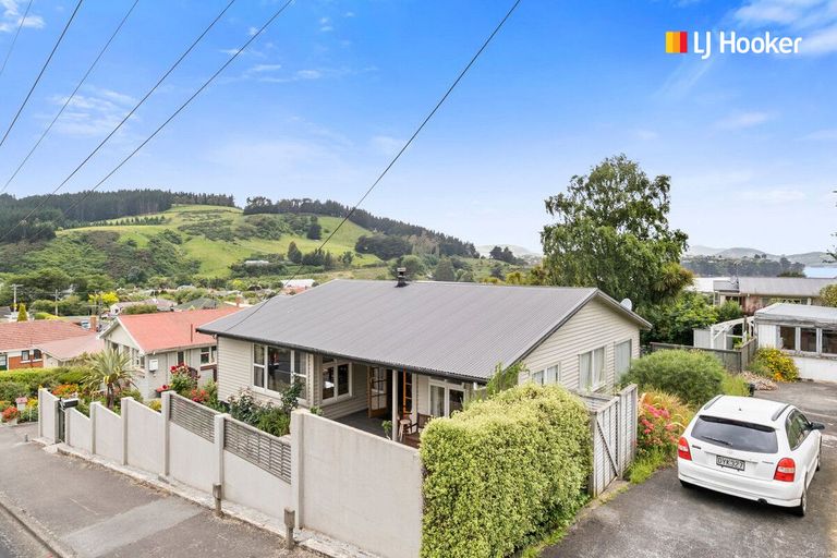 Photo of property in 7 Springdon Avenue, Sawyers Bay, Port Chalmers, 9023