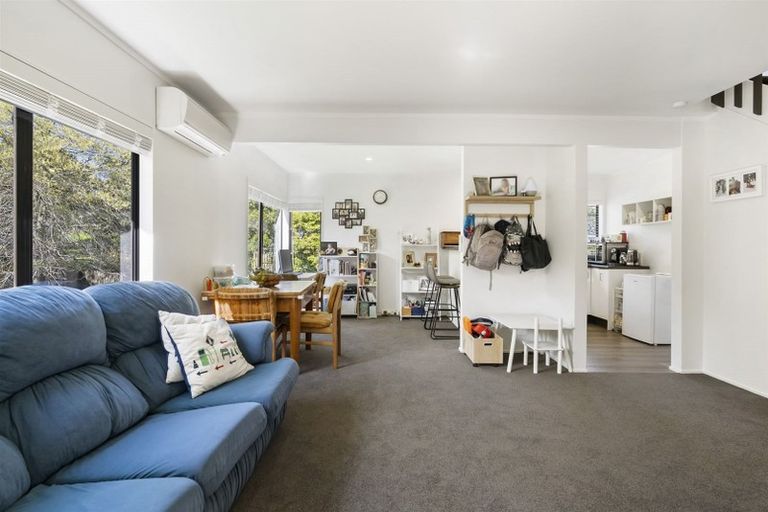 Photo of property in 27 Shadon Place, Stanmore Bay, Whangaparaoa, 0932