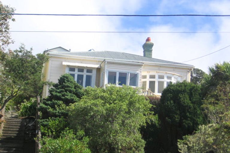 Photo of property in 37 Charlotte Avenue, Brooklyn, Wellington, 6021