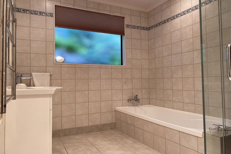 Photo of property in 16 Ledbury Road, Atawhai, Nelson, 7010