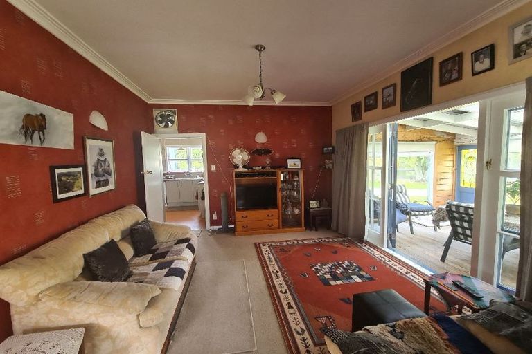 Photo of property in 347 Waitohu Valley Road, Otaki, 5583
