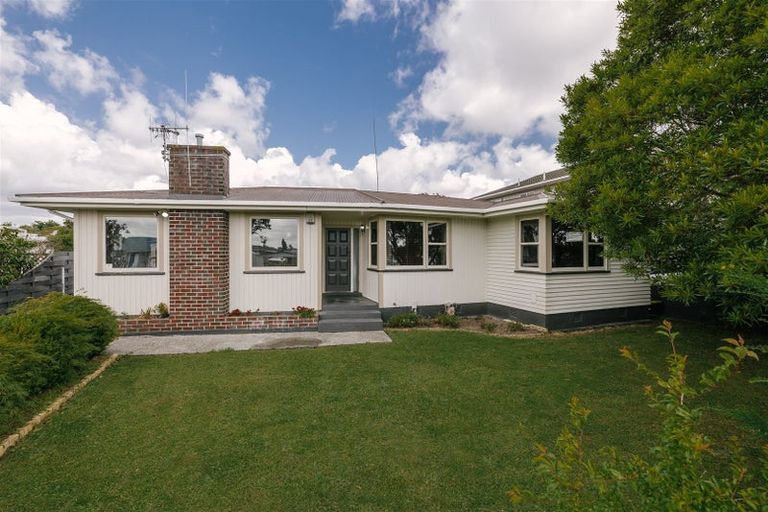 Photo of property in 52 Holdsworth Avenue, Milson, Palmerston North, 4414