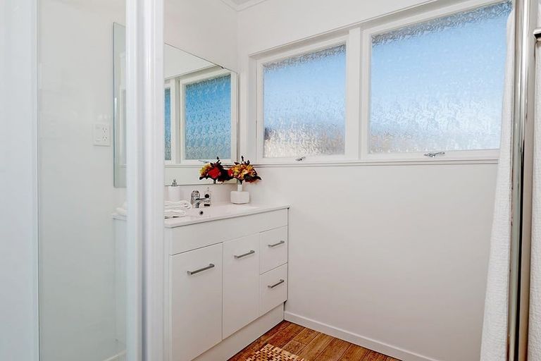 Photo of property in 2/8 Paul Place, Pakuranga, Auckland, 2010