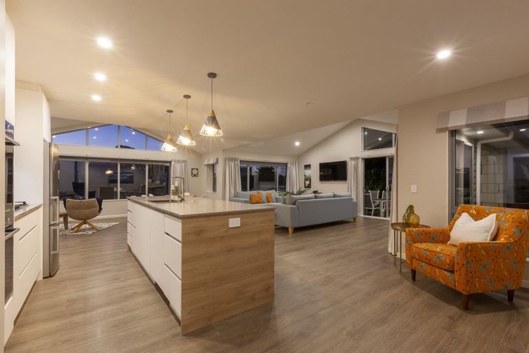 Photo of property in 118 Rosetta Road, Raumati South, Paraparaumu, 5032