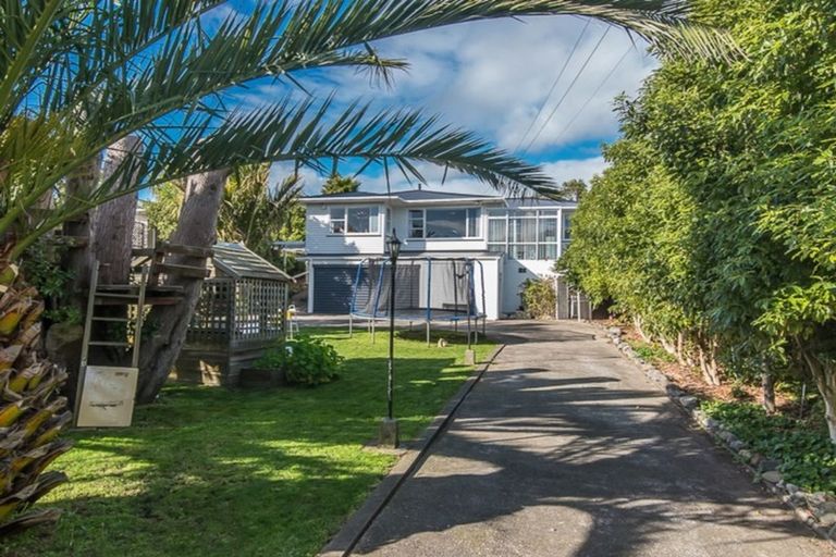 Photo of property in 6 Michael Road, Paraparaumu Beach, Paraparaumu, 5032