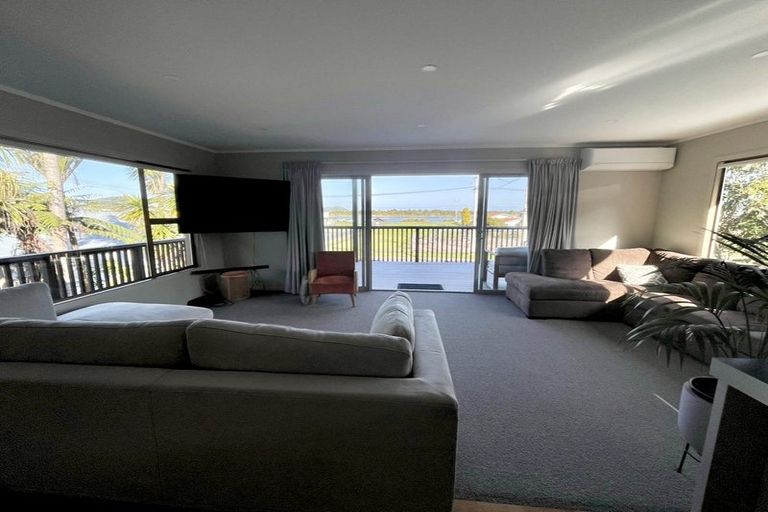 Photo of property in 2 Pine Road, Ngunguru, Whangarei, 0173