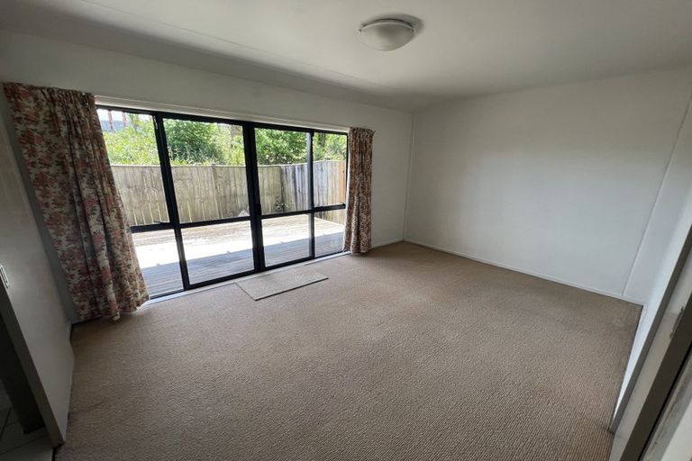 Photo of property in Krisley Court, 12/6 Ambrico Place, New Lynn, Auckland, 0600