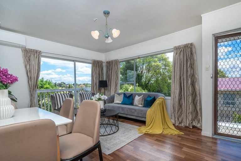 Photo of property in 2/12 Jenelin Road, Glendene, Auckland, 0602