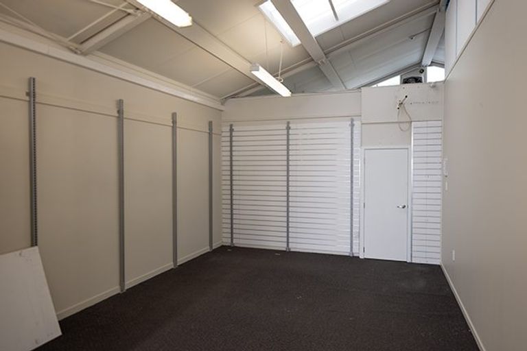 Photo of property in 102 High Street, Rangiora, 7400