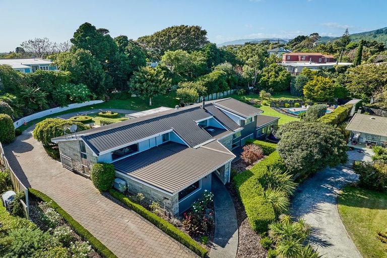Photo of property in 16 Grange Park Avenue, Raumati South, Paraparaumu, 5032