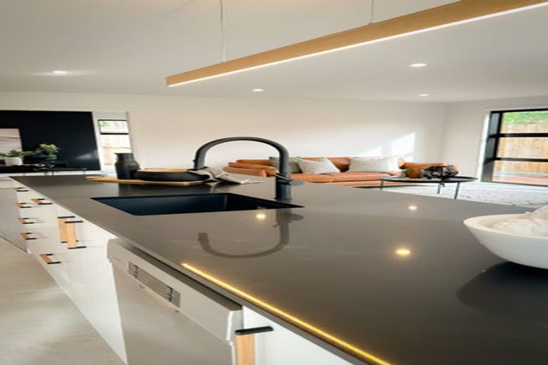 Photo of property in 7 Gratitude Way, Kelvin Grove, Palmerston North, 4414