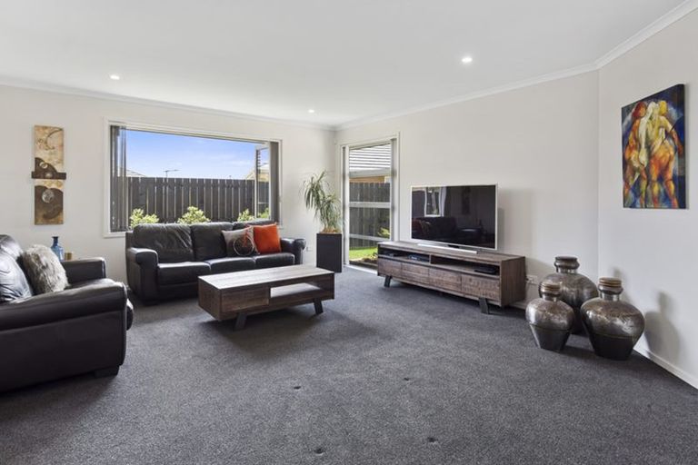 Photo of property in 31 Leet Crescent, Papamoa Beach, Papamoa, 3118