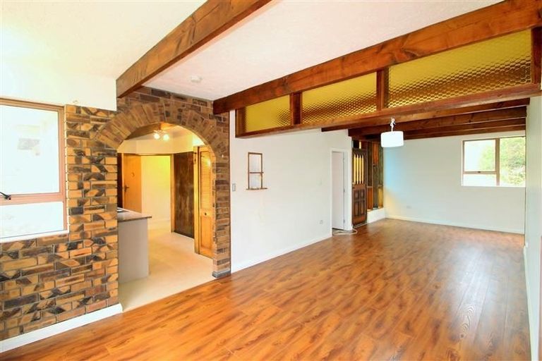 Photo of property in 24 Edgeworth Road, Glenfield, Auckland, 0629