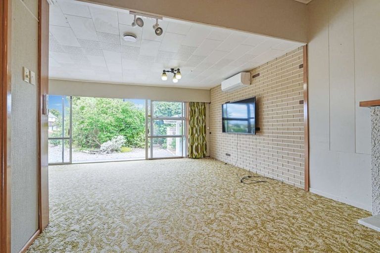 Photo of property in 19 Melville Street, Waipawa, 4210