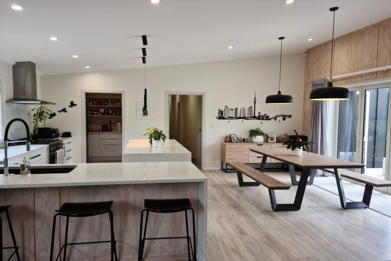 Photo of property in 114 Bombay Road, Bombay, 2675