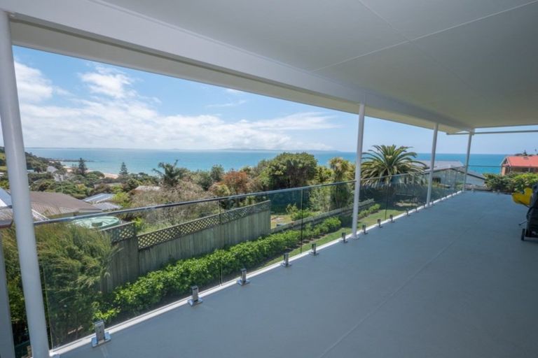 Photo of property in 22 Seaview Road, Cable Bay, 0420