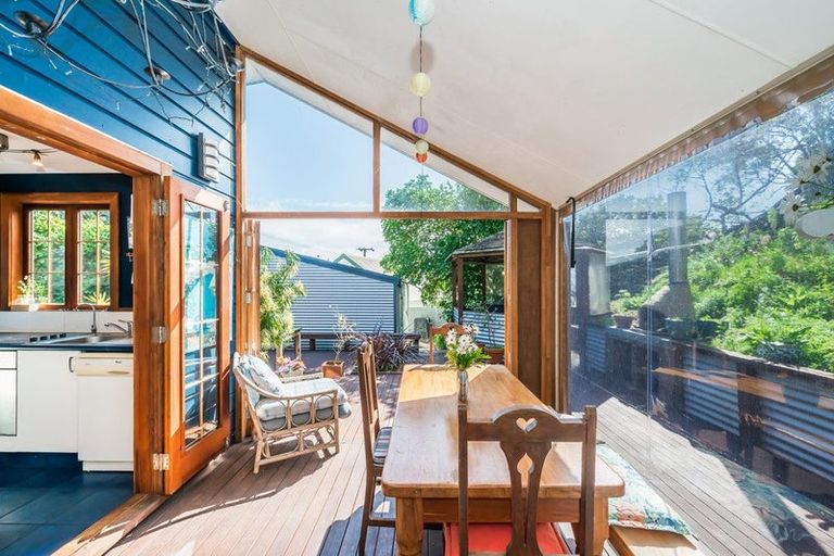 Photo of property in 5 Flaxmere Street, Waikanae Beach, Waikanae, 5036