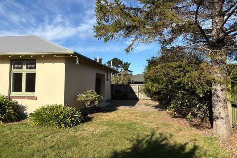 Photo of property in 37 Hillier Place, Spreydon, Christchurch, 8024