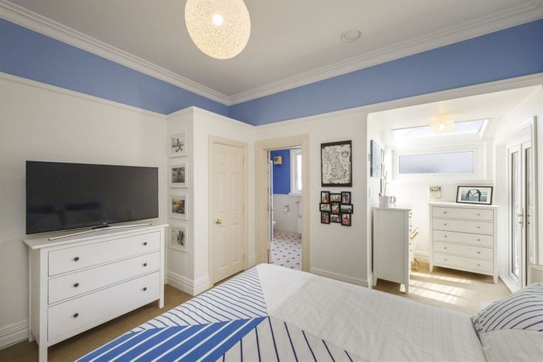 Photo of property in 32 Manson Street, Terrace End, Palmerston North, 4410